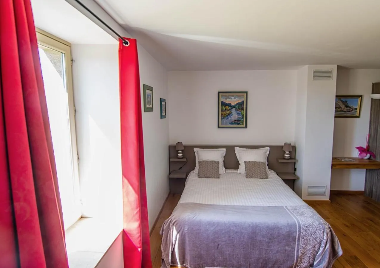 *** Bed & Breakfast Bed and Breakfast Domaine De Kerbillec Theix Francie