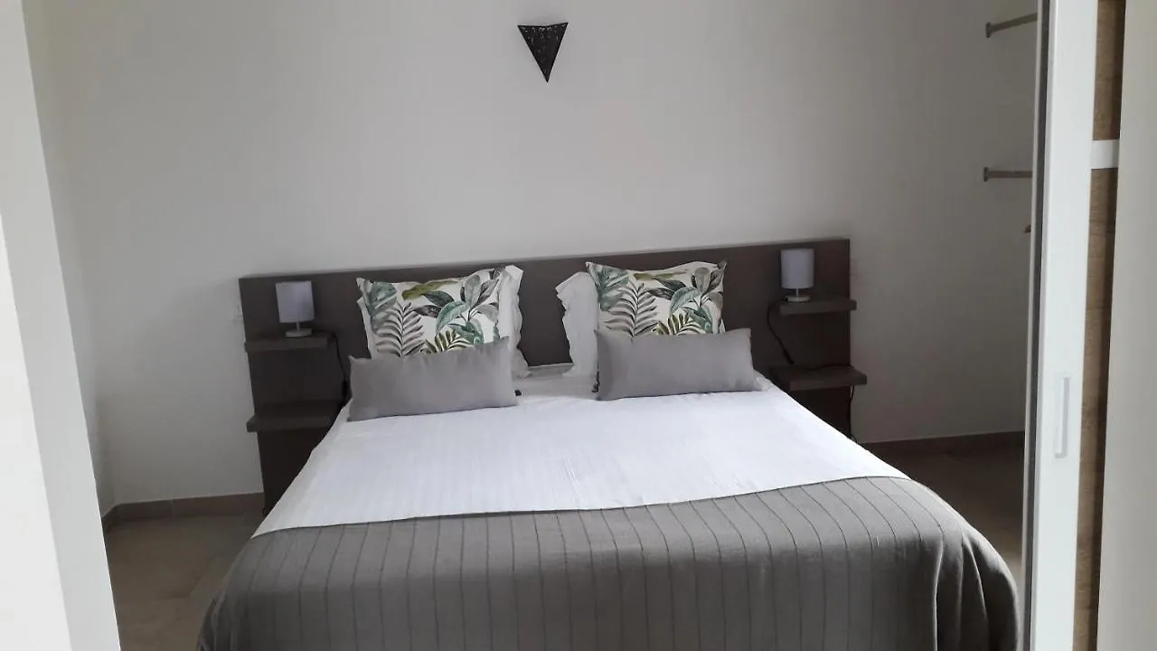 Domaine De Kerbillec Bed and Breakfast Theix Bed & Breakfast